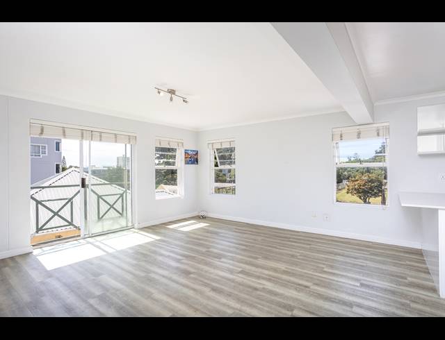 2 BEDROOM APARTMENT TO LET IN CLAREMONT UPPER
